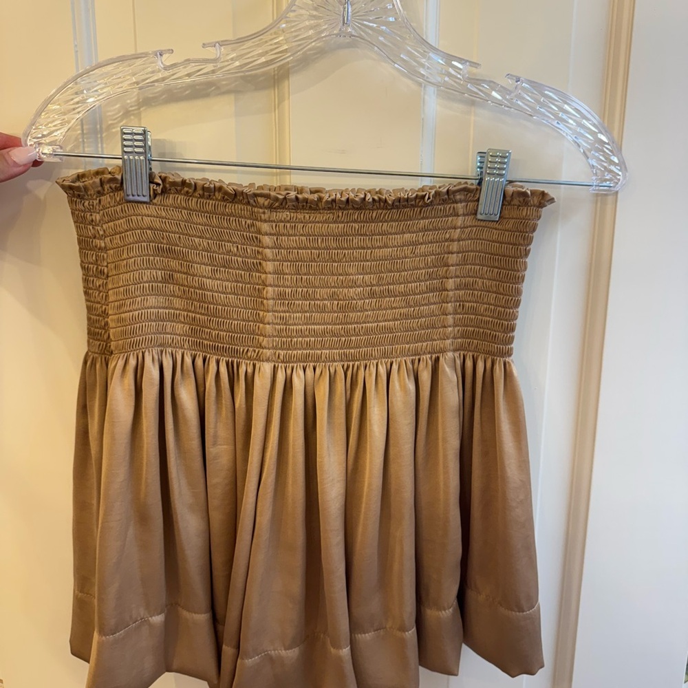 KOCH Elegant Tan Women's Skirt/Skort Size Small - Picture 3 of 5